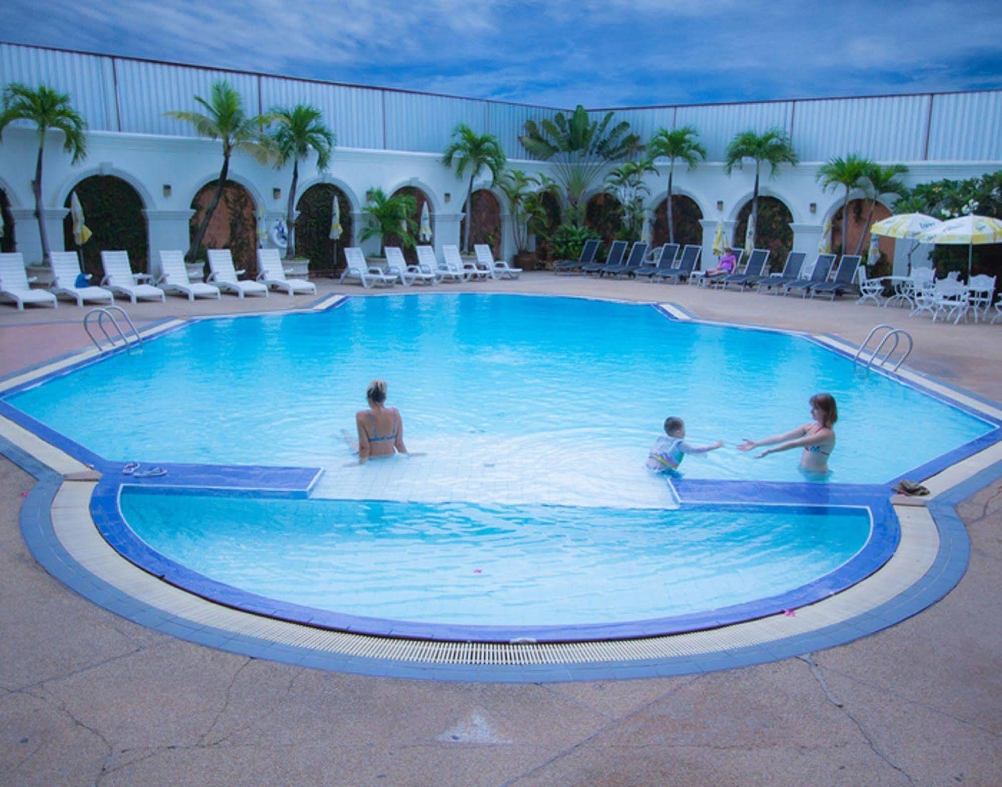 Grand Sole Pattaya Beach Hotel Экстерьер фото